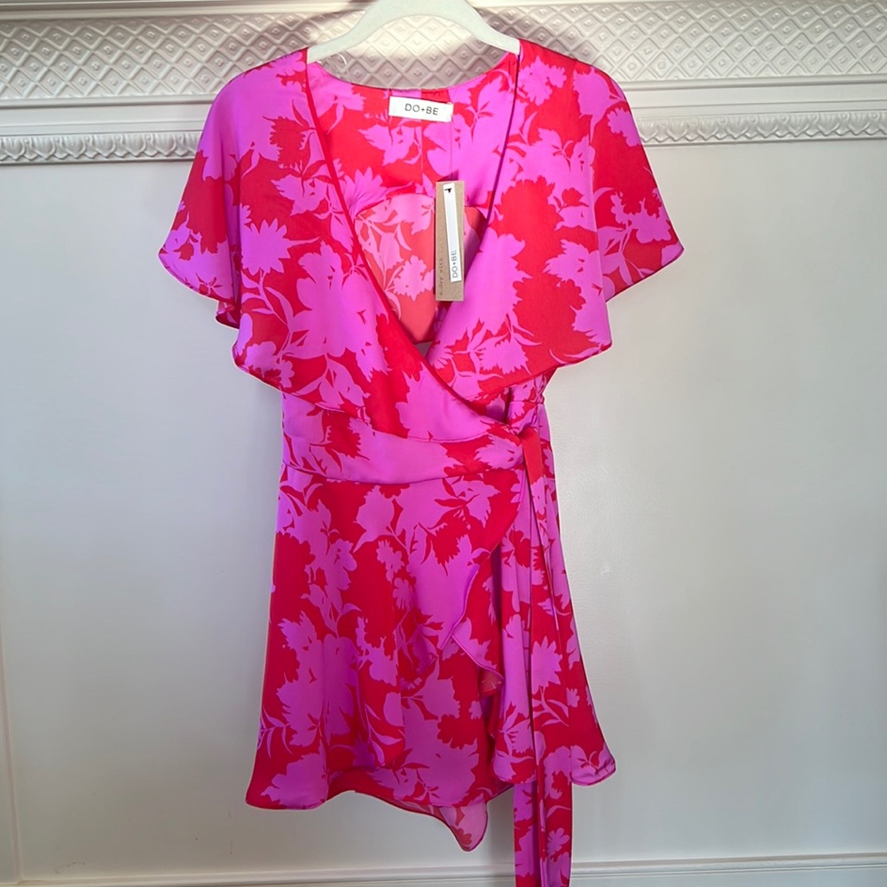 NWT Pink Lily Boutique  DO+BE Floral Cape Romper Sz S
